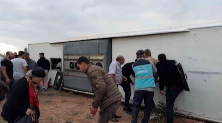 Kayseri'de tur otobs devrildi: 31 yaral