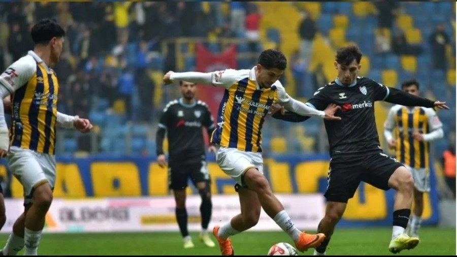 Trabzonspor'da Onuachu'nun yan�na...