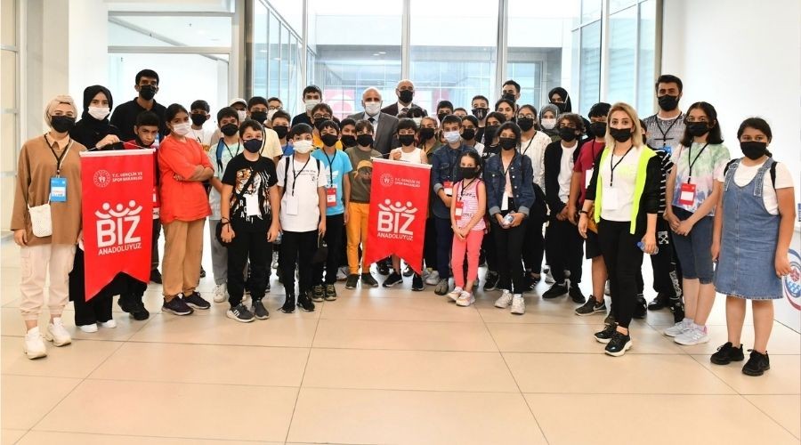 Erzincanl renciler Bakan Zorluolu ile bulutu