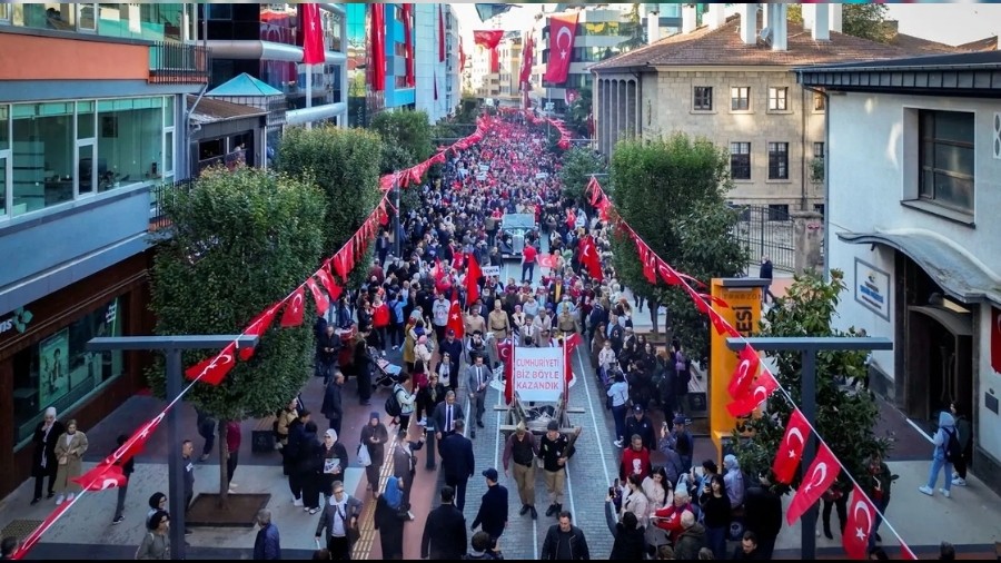 Trabzon'da Cumhuriyet cokusu! ite byle kutlanacak...