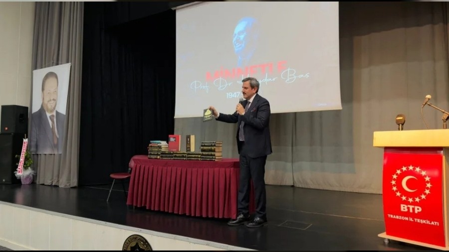 Prof. Dr. Haydar Ba� memleketi Trabzon�da an�ld�