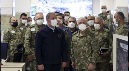 Terriste 'pene-kilit' operasyonu