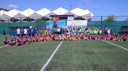 Trabzonspor yaz kamp balad! 700 minik yetenek sahada