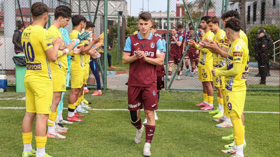 Eypsporlu futbolculardan anlaml hareket