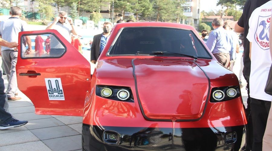 Liseliler yapıyor TOGG bakıyor