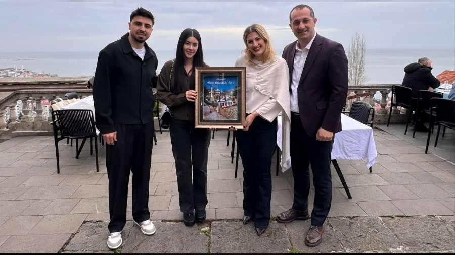 Ba�kan Ekim, Ozan Tufan ve E�i Rojin Tufan�� A��rlad�