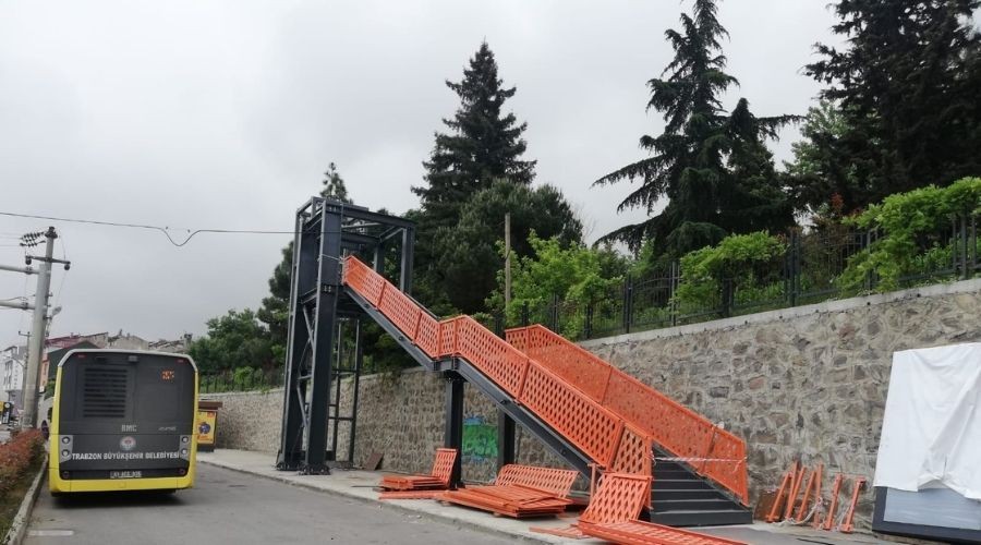 BÜYÜKŞEHİR ÜST GEÇİTLERE ASANSÖR YAPIYOR