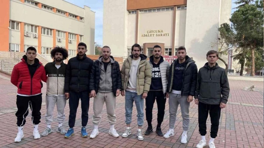 Lisanslarnn verilmediini iddia eden futbolcular ikayeti oldu