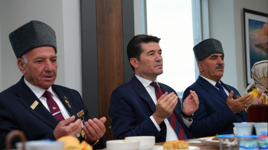 Bakan Kaya, Kbrs gazilerini ve ehit ailelerini arlad