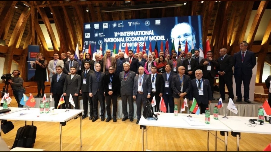 H�seyin Ba� Tarihi Kongreyi De�erlendirdi