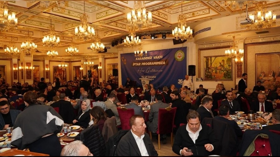 Siyaset, B�rokrasi ve �� D�nyas� Ayn� Sofrada!